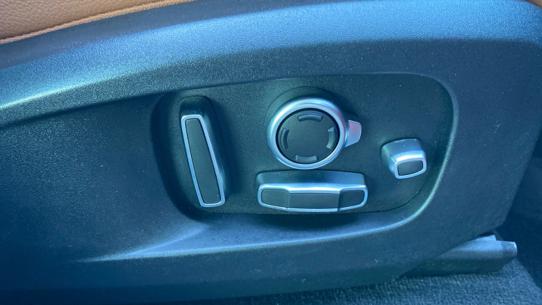 Jaguar F-Pace 2.0 P400e R-Dynamic SE 5dr Auto AWD Estate